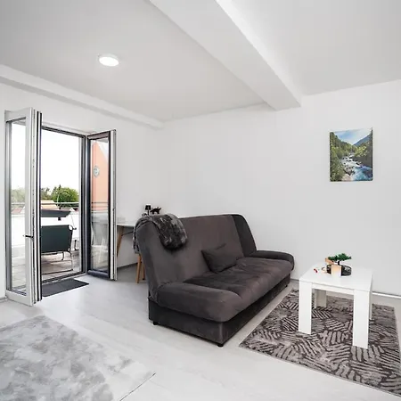 アパート Modern Roof Terrace Fully Equipped ケーニヒスブルン